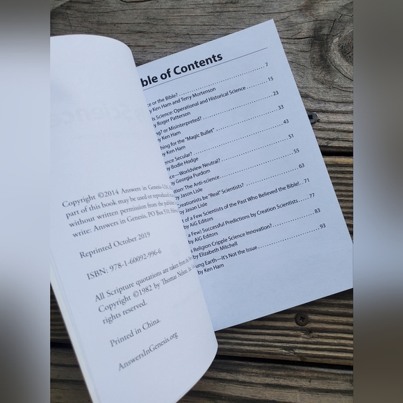 📚 A Pocket Guide To... What Is Science? - Picture 2 of 3